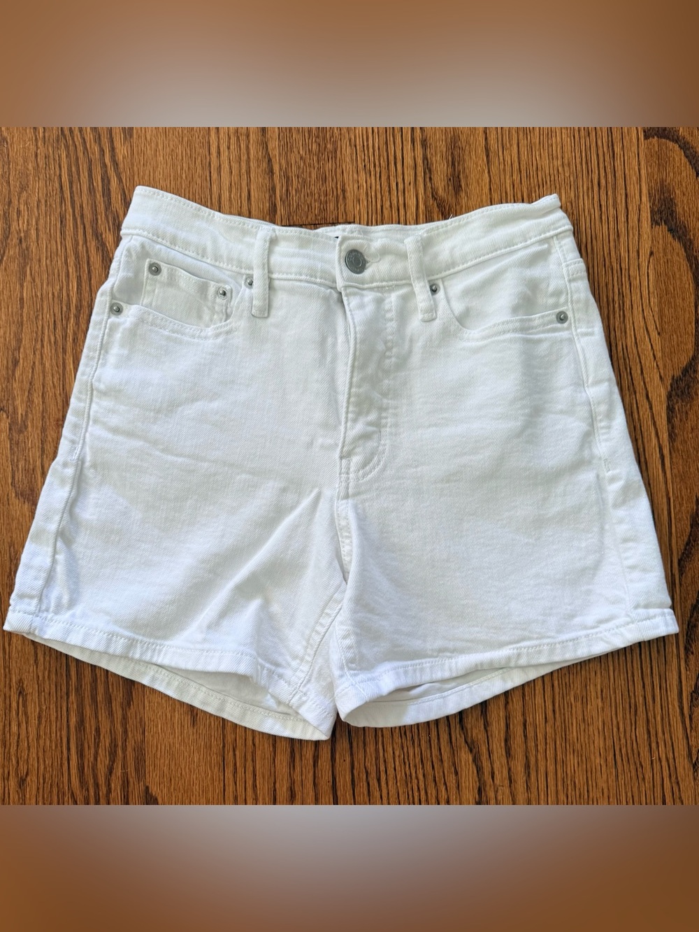 Calvin Klein Jeans Women's 4 White Denim High Rise Shorts 5-Pocket